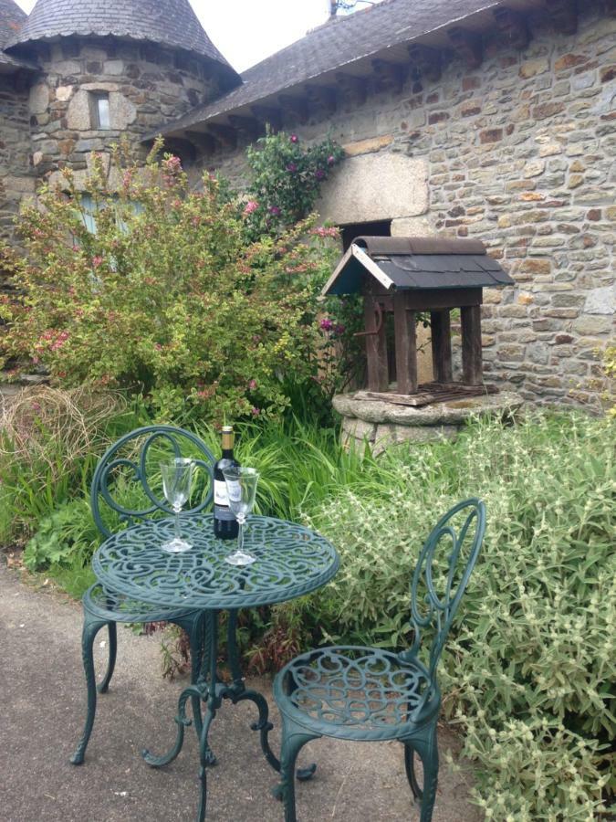Le Petit Chateau Noyal-Pontivy Exterior foto